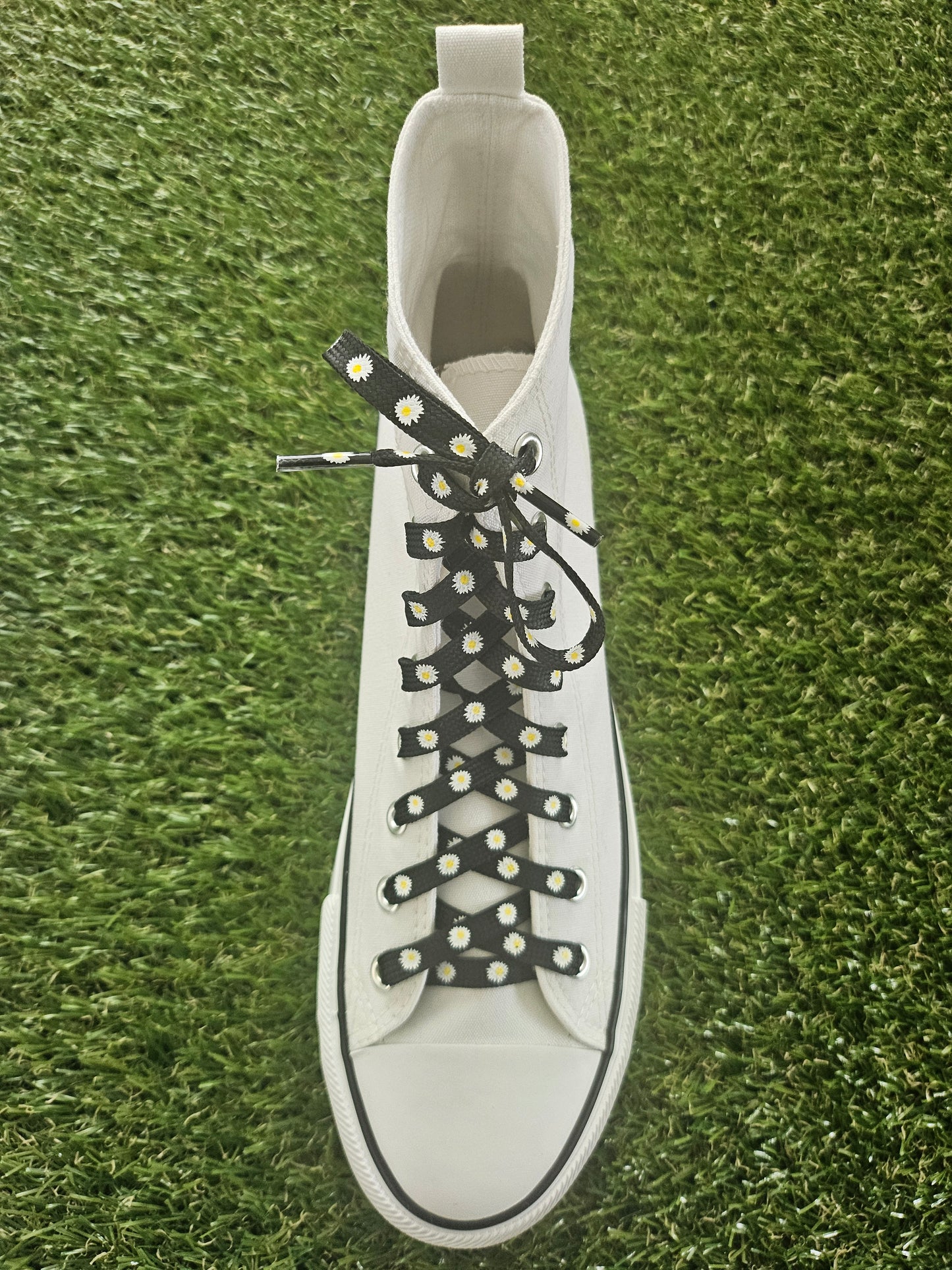 Black Daisy Shoelaces